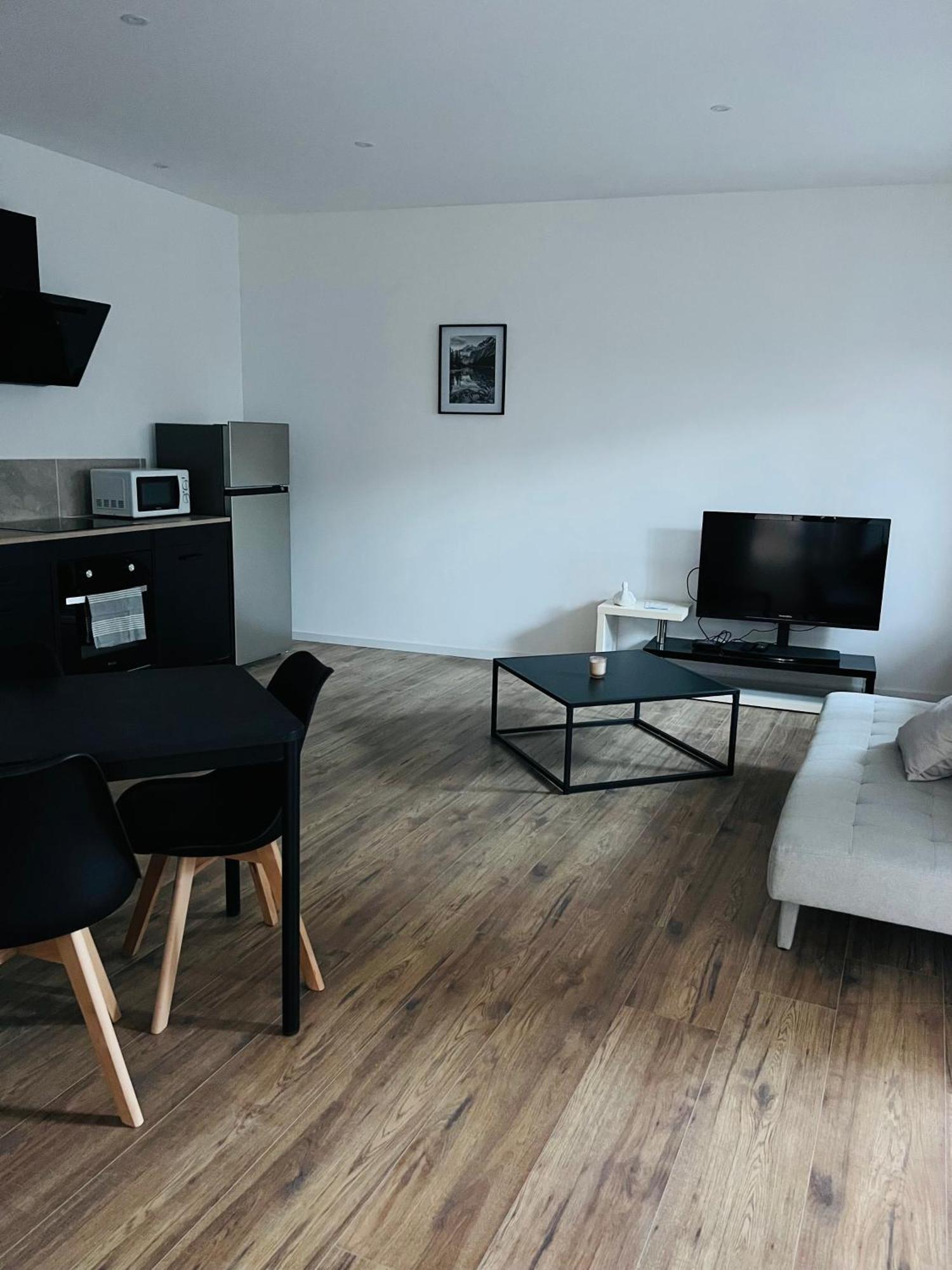 Logements 6 Pers A 15 Minutes D Angers Corné Zewnętrze zdjęcie